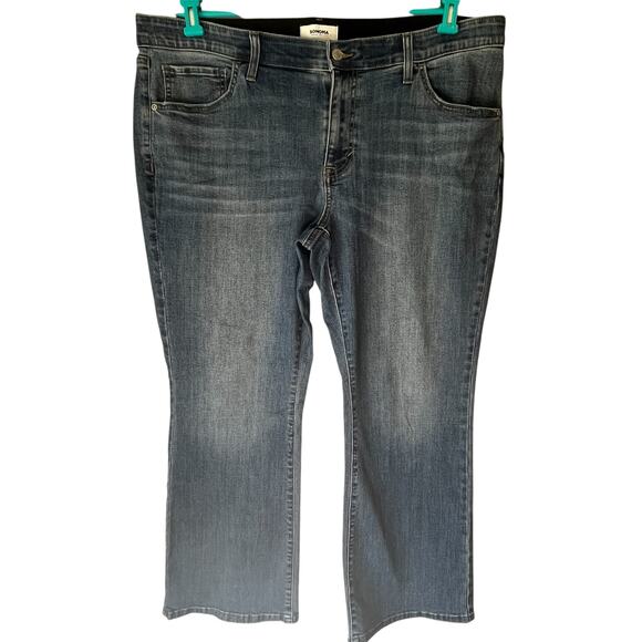 Sonona Medium Wash Bootcut Jean Size 18W S - Picture 1 of 12